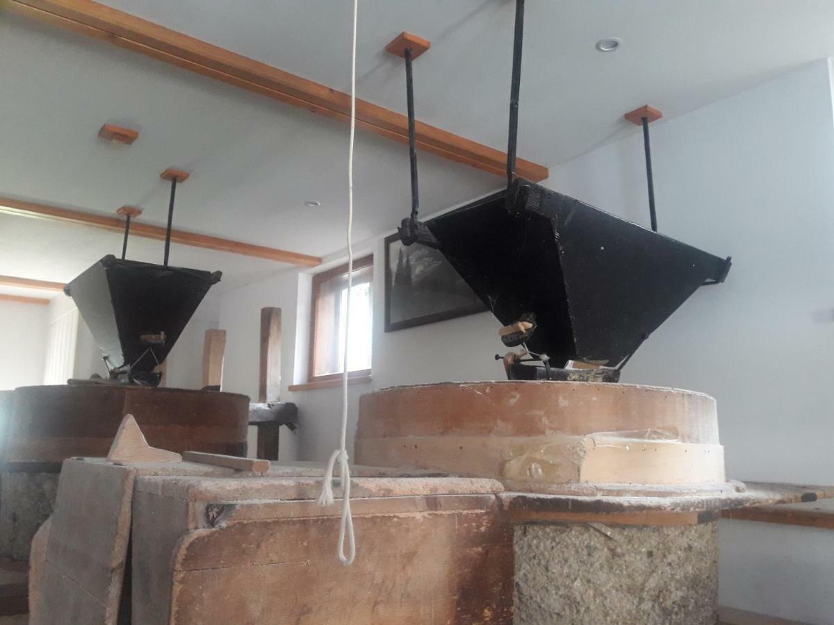 شقة Old Mill House بوينج المظهر الخارجي الصورة