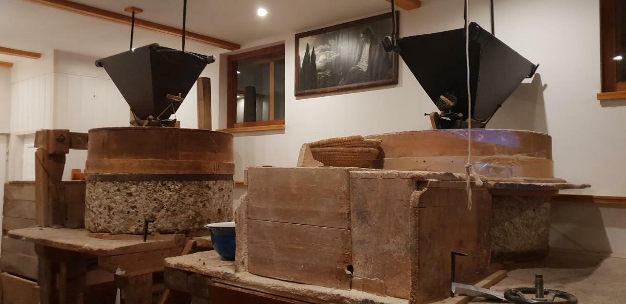 شقة Old Mill House بوينج المظهر الخارجي الصورة